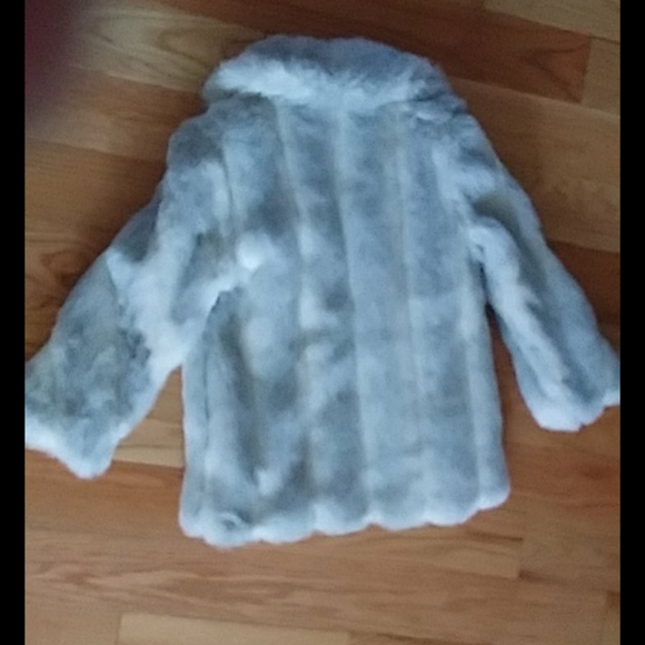 Faux fur jacket EUC - Picture 5 of 5